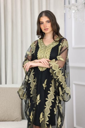 جلابية ( نشل ) بالتل والتطريز الذهبي