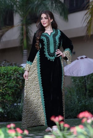 جلابية مخمل جميلة