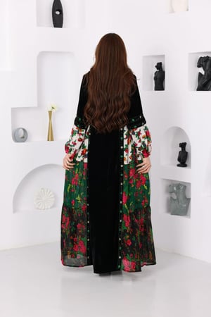 جلابية مخمل بتطريز عسيري وكلفة جنوبية تراثية وقماش الشالكي