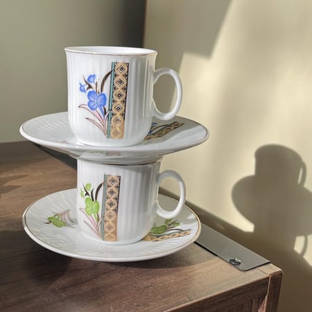 فنجان صيني اصدار قديم