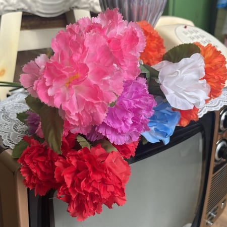 ورد صناعي فنتج