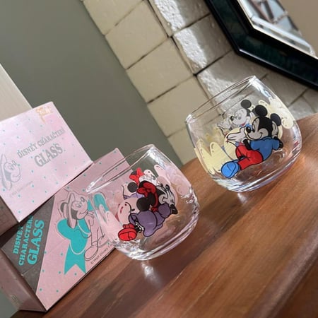 زجاج شخصيات ديزني فنتج ونادر | طقم من قطعتين | ديزني اليابان
