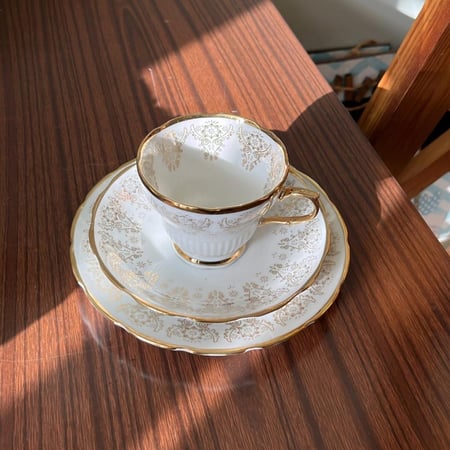 كوب فنتج من البورسلين ( البون تشاينا ) من 3 قطع