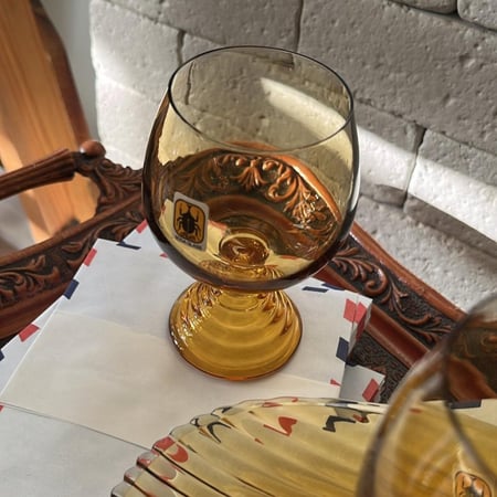 قلاص فنتج لون العنبر | من  نوادر ماركة SOGA GLASS اليابانيه
