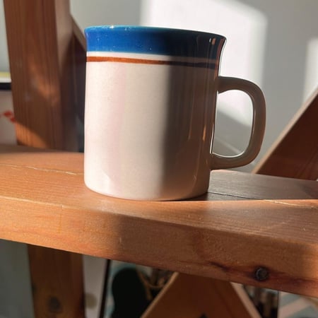 Mug “ كوب ياباني فنتج من الخزف الحجري (Stoneware) من مجموعة Carousel S 802 Blue