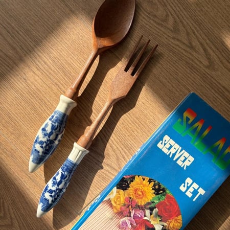 مجموعة من قطعتين ملاعق السلطة اصدار عتيق