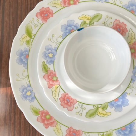 طقم فنتج من هرمونيا - صناعة اسبانية