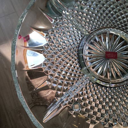 صحن مقسم من الكرستال الفاخر