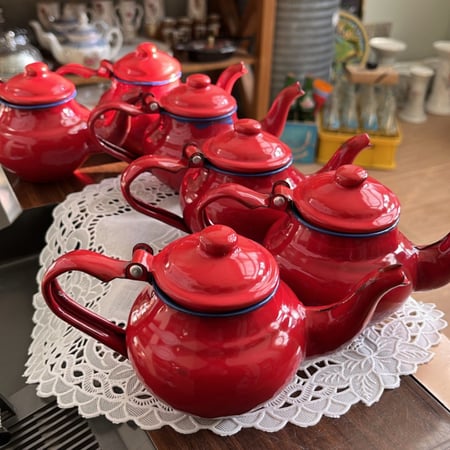 metal teapots ابريق غضار اصدار قديم - حجم صغير
