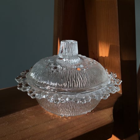 زجاجية فنتج صناعة ايطالية