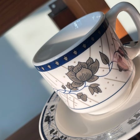 كوب خزف حجري اصدار قديم