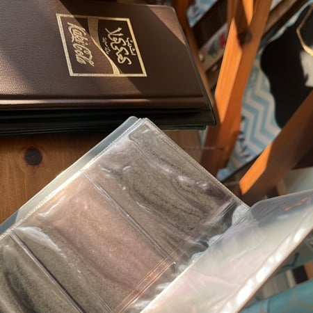 دفتر " البطاقات " من اهداءات كعكي كولا