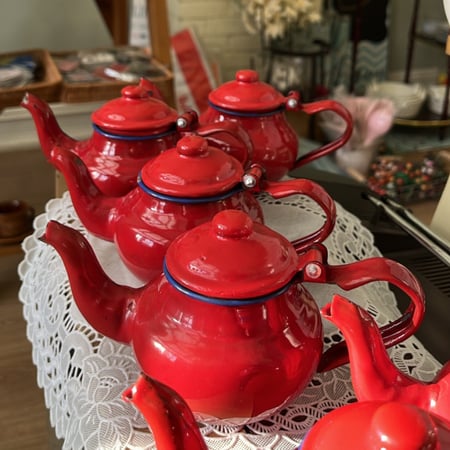 metal teapots ابريق غضار اصدار قديم - حجم صغير