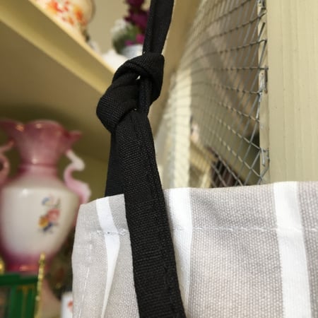 مريلة artistic style