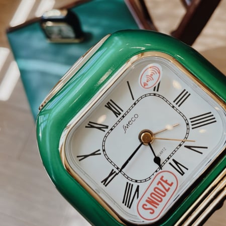 ساعة ومنبّه صناعة تايوانية فنتج