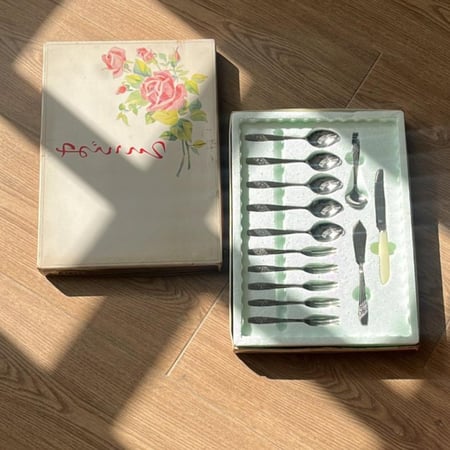 ملاعق حلا فنتج صناعة يابانية نادرة