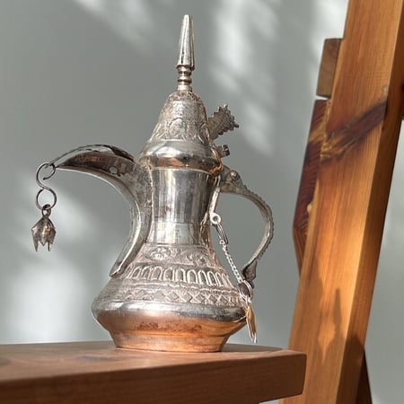 دلة نحاسية فنتج حجم " ميني"