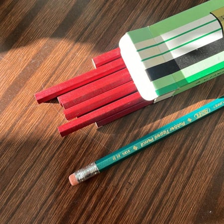 قلم رصاص فنتج