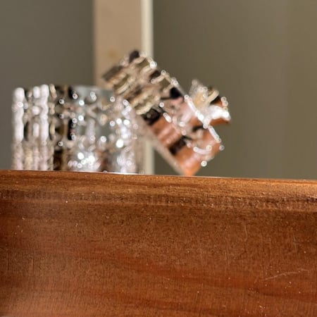 علبة حديد اصدار قديم