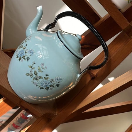 إبريق غضار فنتج ونادر