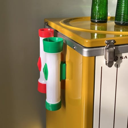 مصباح يدوي (كشاف) اصدار قديم من نوع "Magnalite"