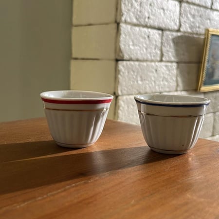 فناجيل عتيقة | ختم صيني احمر