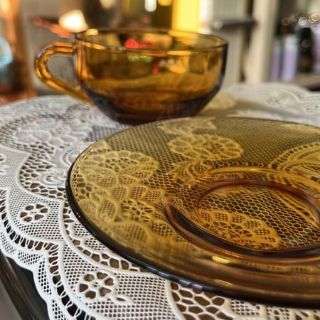 كوب لون الكهرمان فنتج ونادر  صناعة يابانية من Adelex