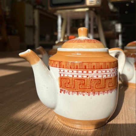 إبريق عتيق ونادر | ختم صيني احمر