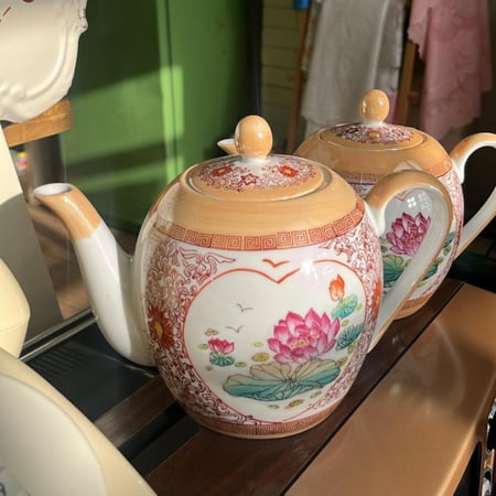 إبريق عتيق | ختم صيني أحمر