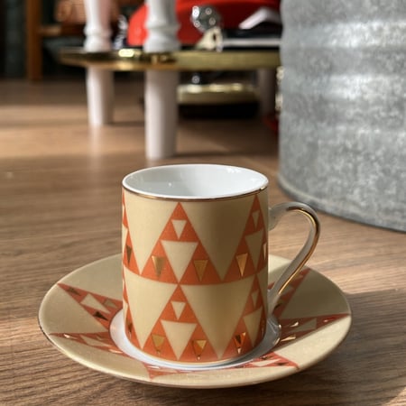 كوب فنتج بنقش هندسي