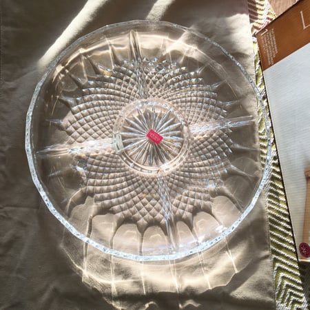 صحن مقسم من الكرستال الفاخر