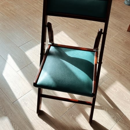 كرسي عتيق صناعة شنقهاي