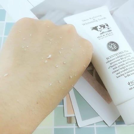 مقشر بيوتي بوفيه ميلك بلس لتنقية وتفتيح البشرة