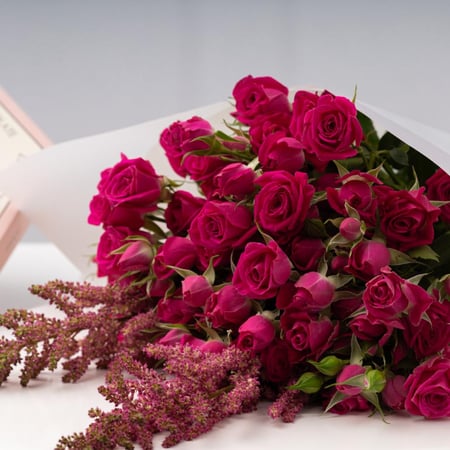 باقة عبق الأزهار مع بيكان الكراميل المملح من هانوفيرين