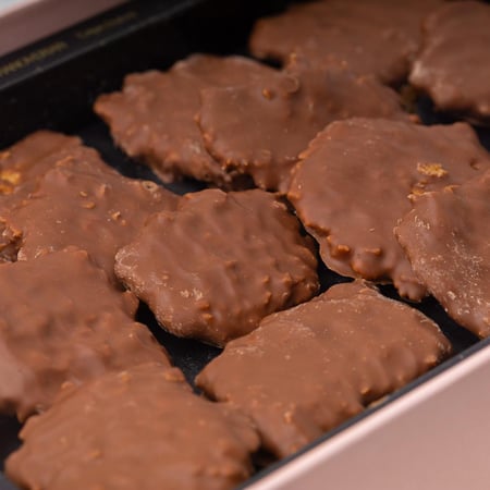 كريب دولسي من هانوفيرين مع أزهار البيبي أوركيد