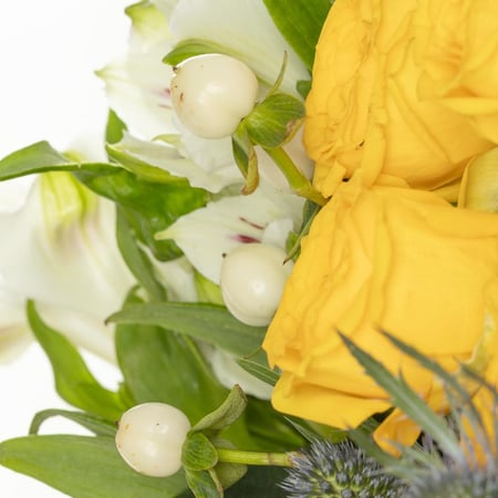 باقة ورد اصفر وابيض