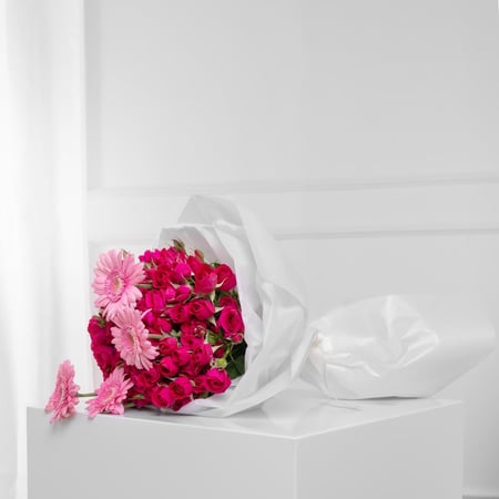 باقة نسمات الفوشيا الملكية