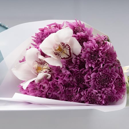 باقة عطر البنفسج مع شوكولاتة كلاسيك من فيلان