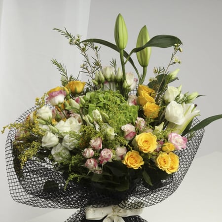 باقة ورد كبيرة