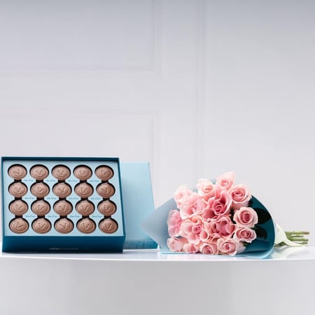 باقة ورد روز بينك مع فيلان دولسي كريب