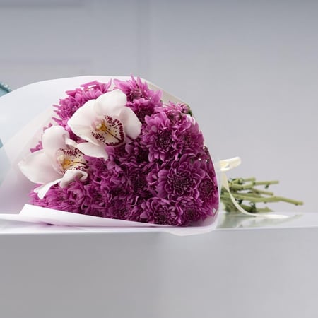 باقة عطر البنفسج مع شوكولاتة كلاسيك من فيلان