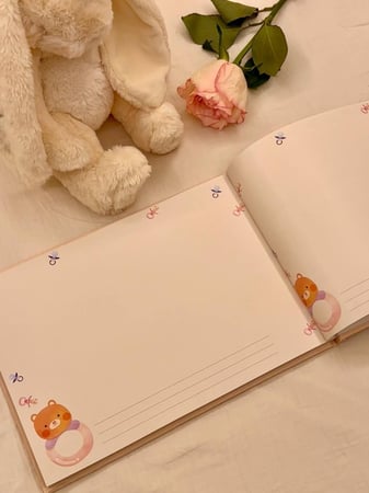 باقة "حكاية حبنا" – مفكرة الامومة وألبوم ذكريات صغيري