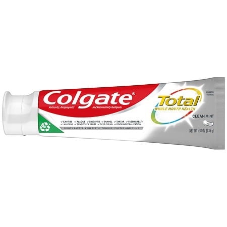 معجون اسنان توتال كلين بالنعناع المنعش 100 مل Colgate
