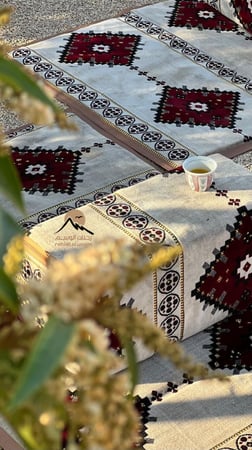 احصل على مدات ومراكي عالية الجودة لجلسات البر والتخييم من رحلات الوسم