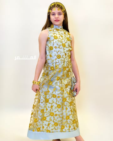 ساري هندي للأطفال – ازرق فاتح مطرز بالذهبي | توب وتنورة | مثالي للقرقيعان