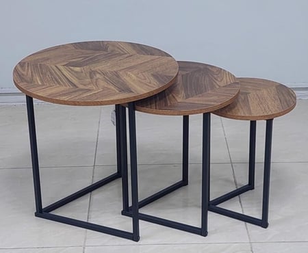 طقم طاولات خدمة دائري 3 قطع لون بني مقدم لكم من كاما