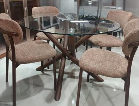 طقم طاولة طعام زجاج 4 كراسي لون بيج غامق بتصميم عصري أناقة وجودة عالية