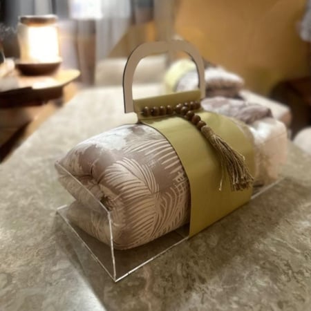 أضافة وتغليف بوكس هدية اكرليك لأطقم الصلاة