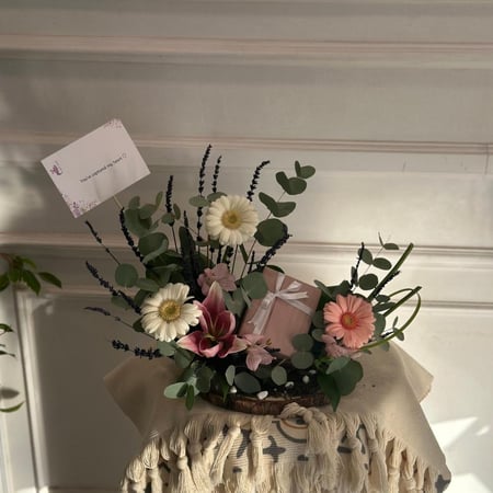 تنسيق الهدية على خشب