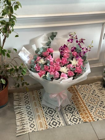 عطر ماتش مع باقة ورد